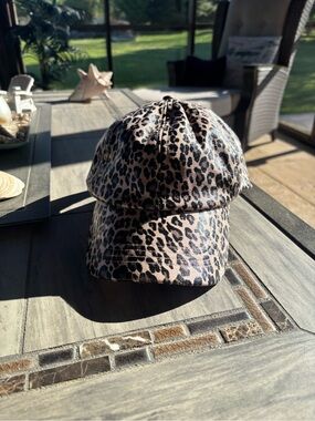 Satin lined Ponyflo shimmering leopard!